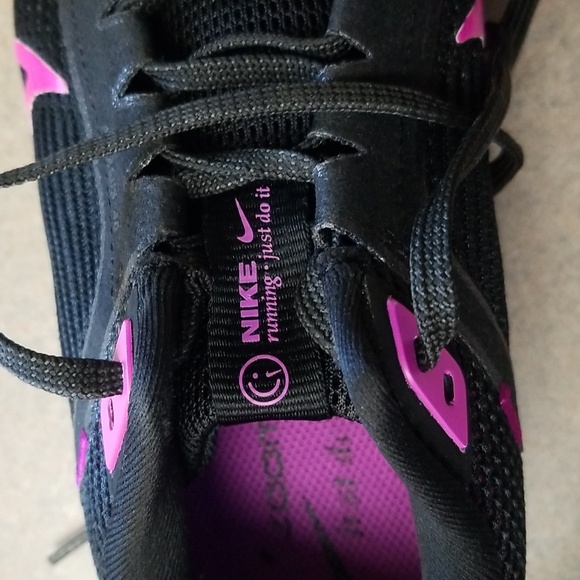 Nike Air Running Shoes - Picture 5 of 11